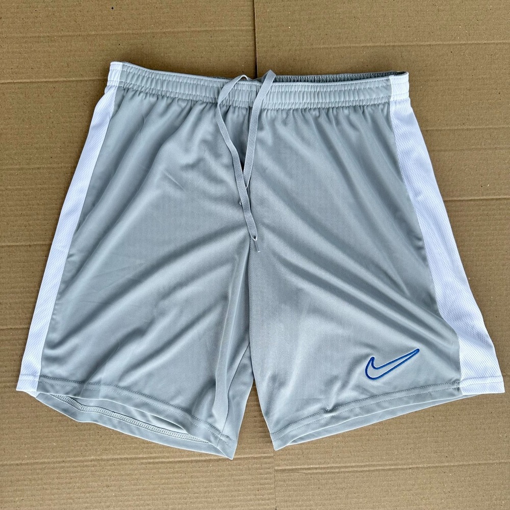 Nike Dri Fit Boys Size Medium Gray Soccer Shorts‎ Slim Fit Drawstring Logo NEW